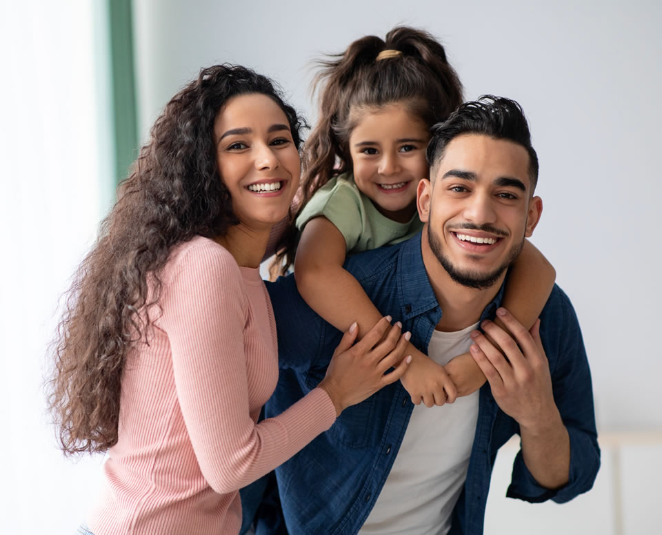 smiling-family